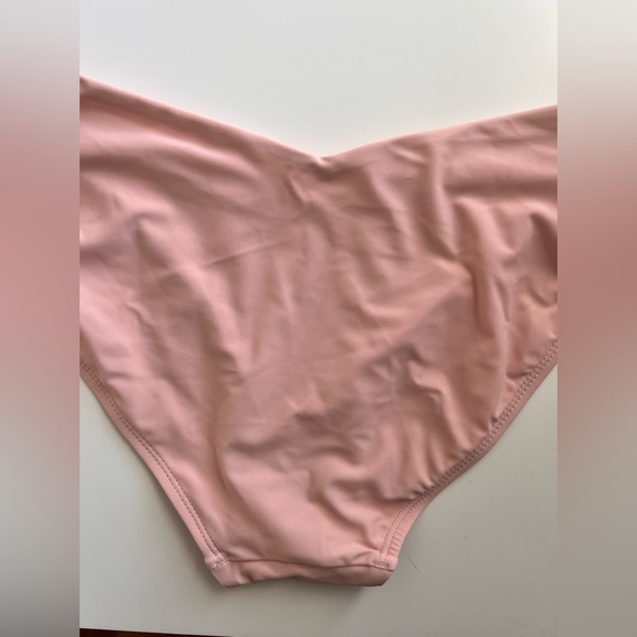 Bikini Set - Picture 3 of 5